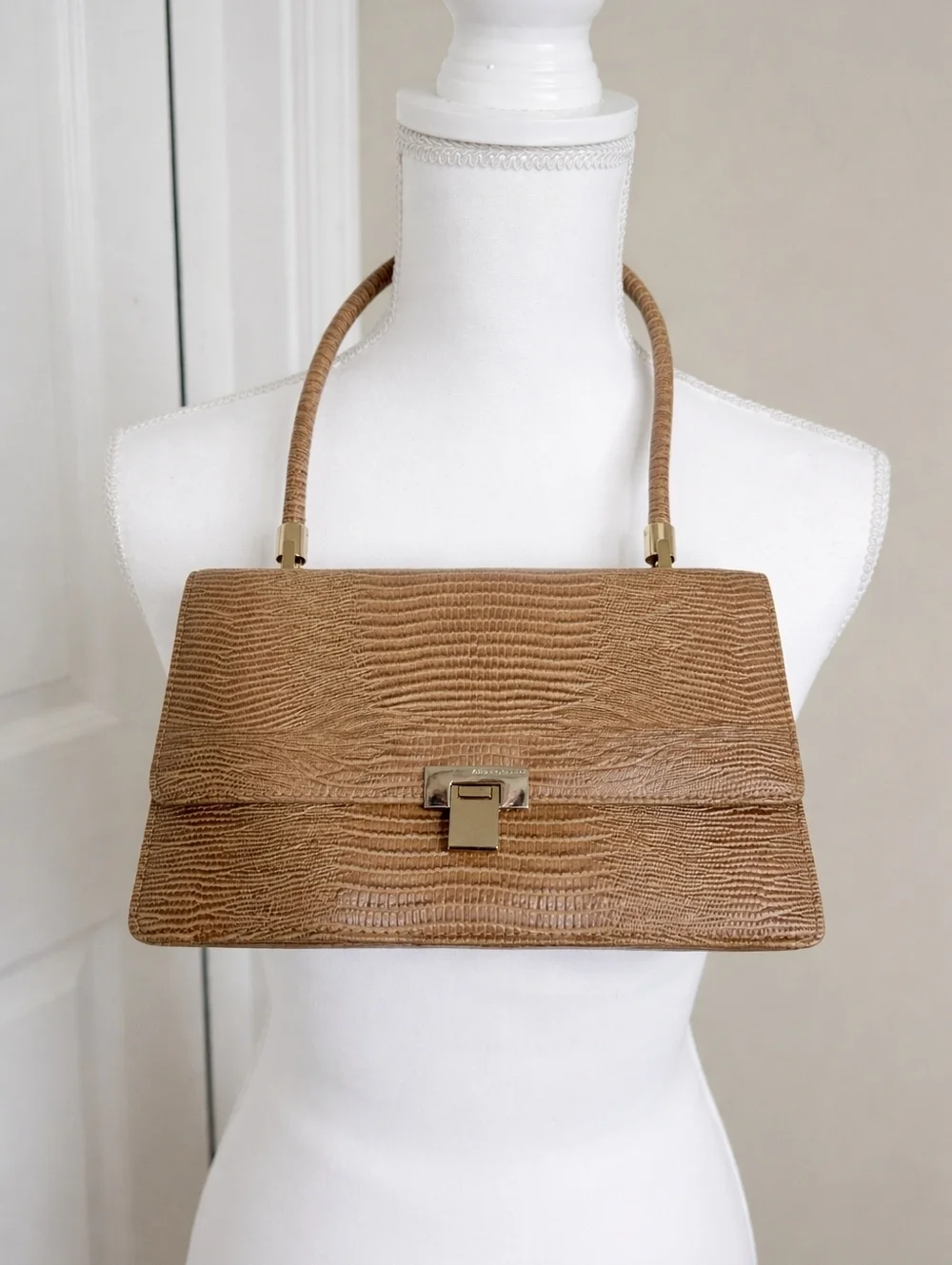 LIZ CLAIBORNE Vintage Y2K Lizard Embossed Shoulder Bag Taupe Structured Handbag